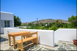 paros youth hostel